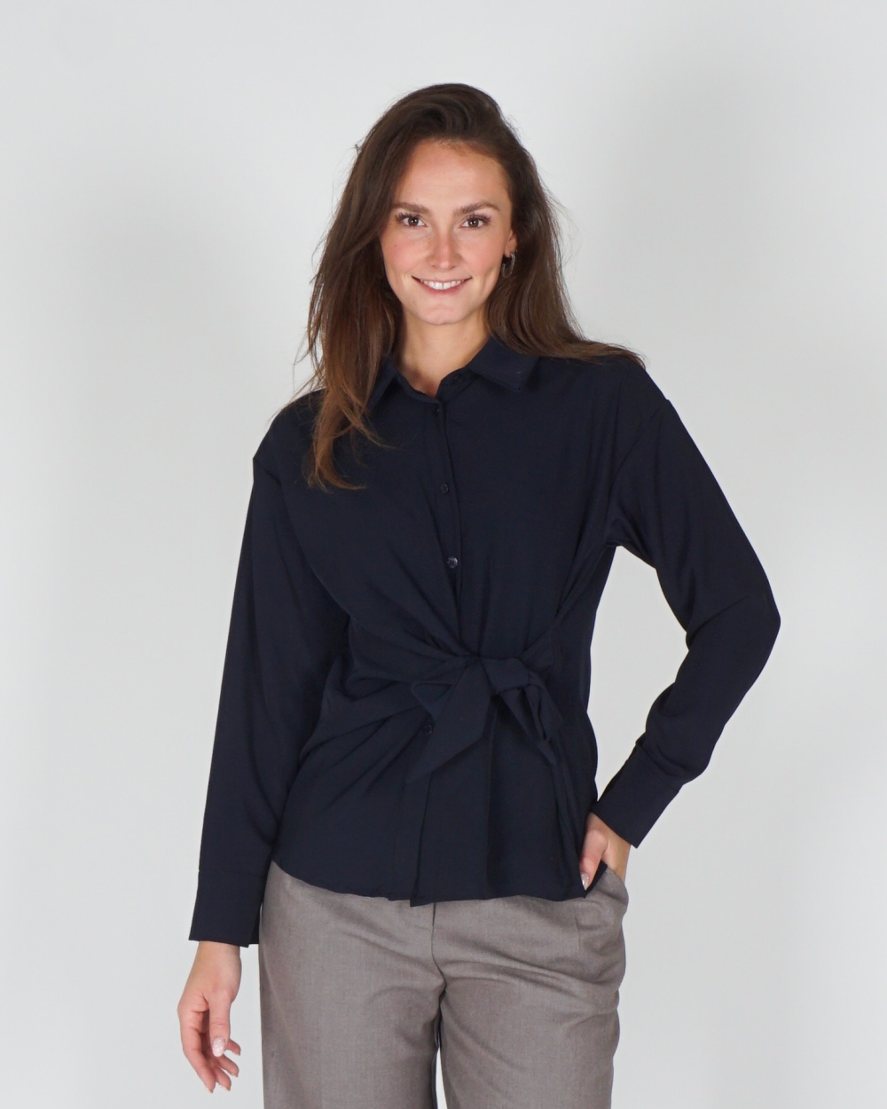 BLOUSE MET KNOOP BLAUW