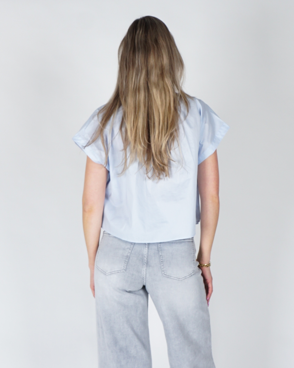 MOUWLOZE BLOUSE MET KNOOPDETAIL LICHT BLAUW