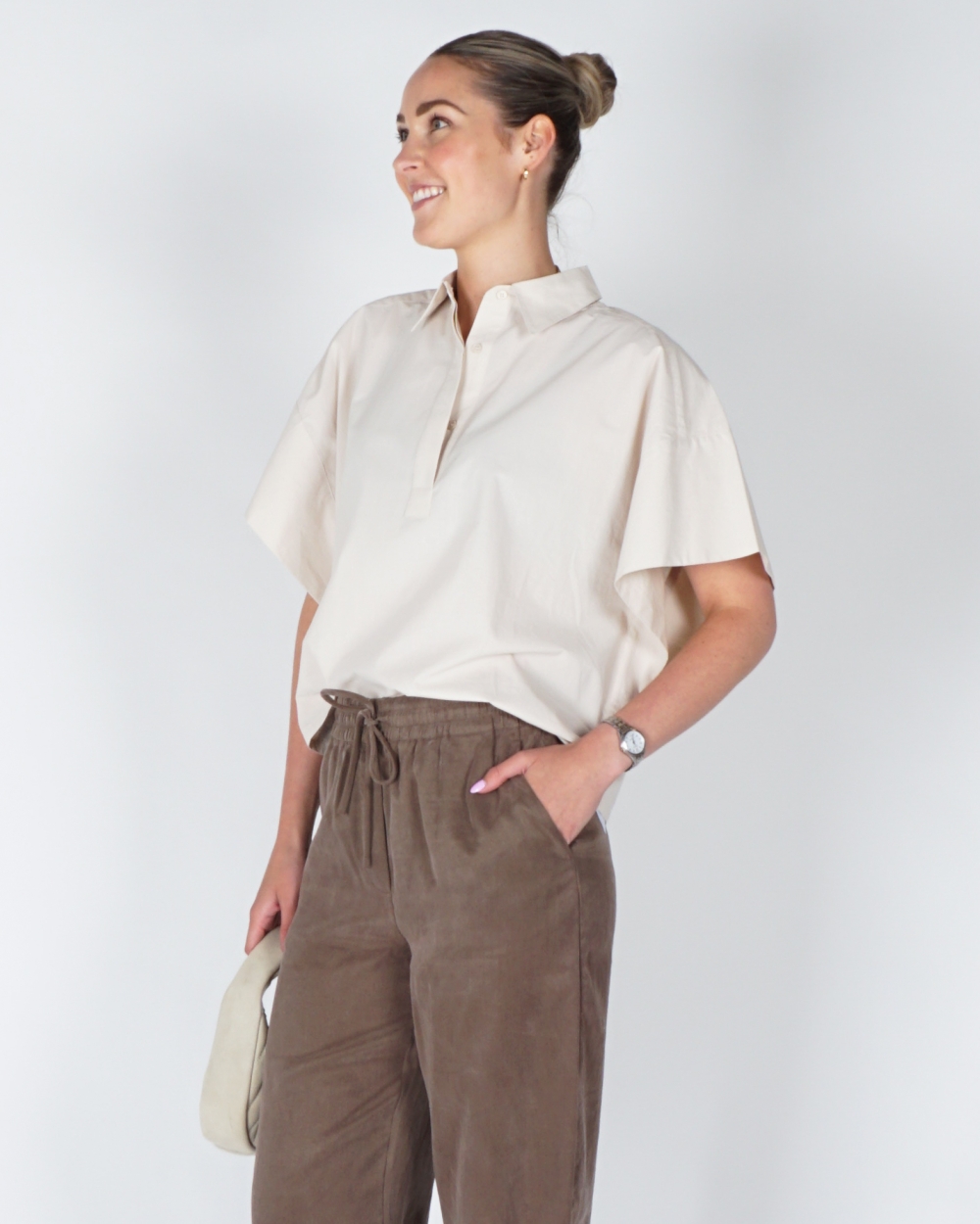OVERSIZED BLOUSE MET MOUWDETAIL ECRU