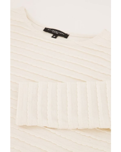 LONGSLEEVE TOP WITH SCALLOPED WHITE