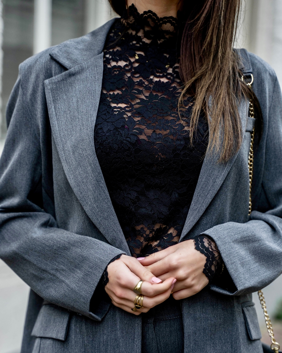 BLOUSE LIZA LACEFLOWER ZWART