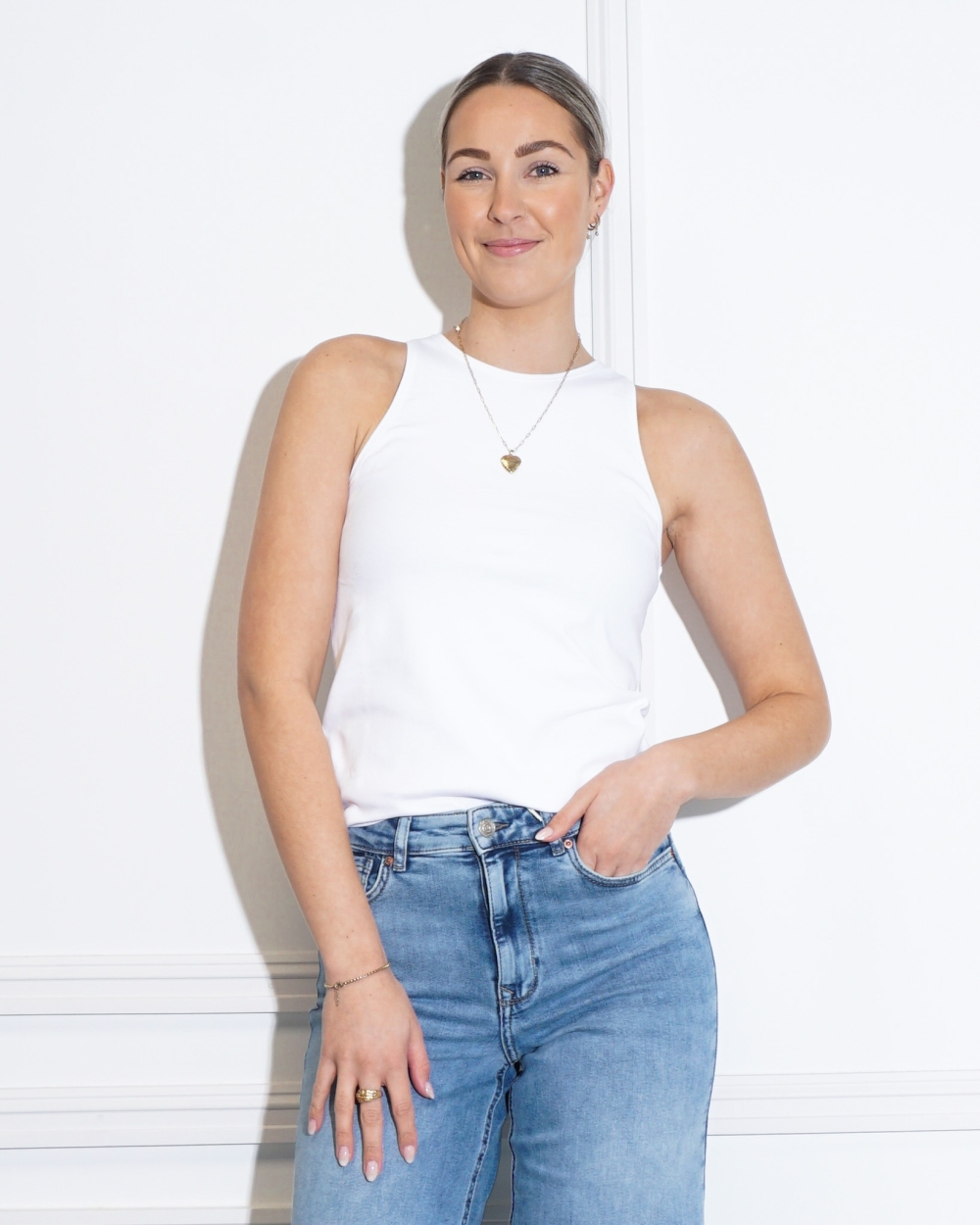 BASIC HALTER TOP WIT
