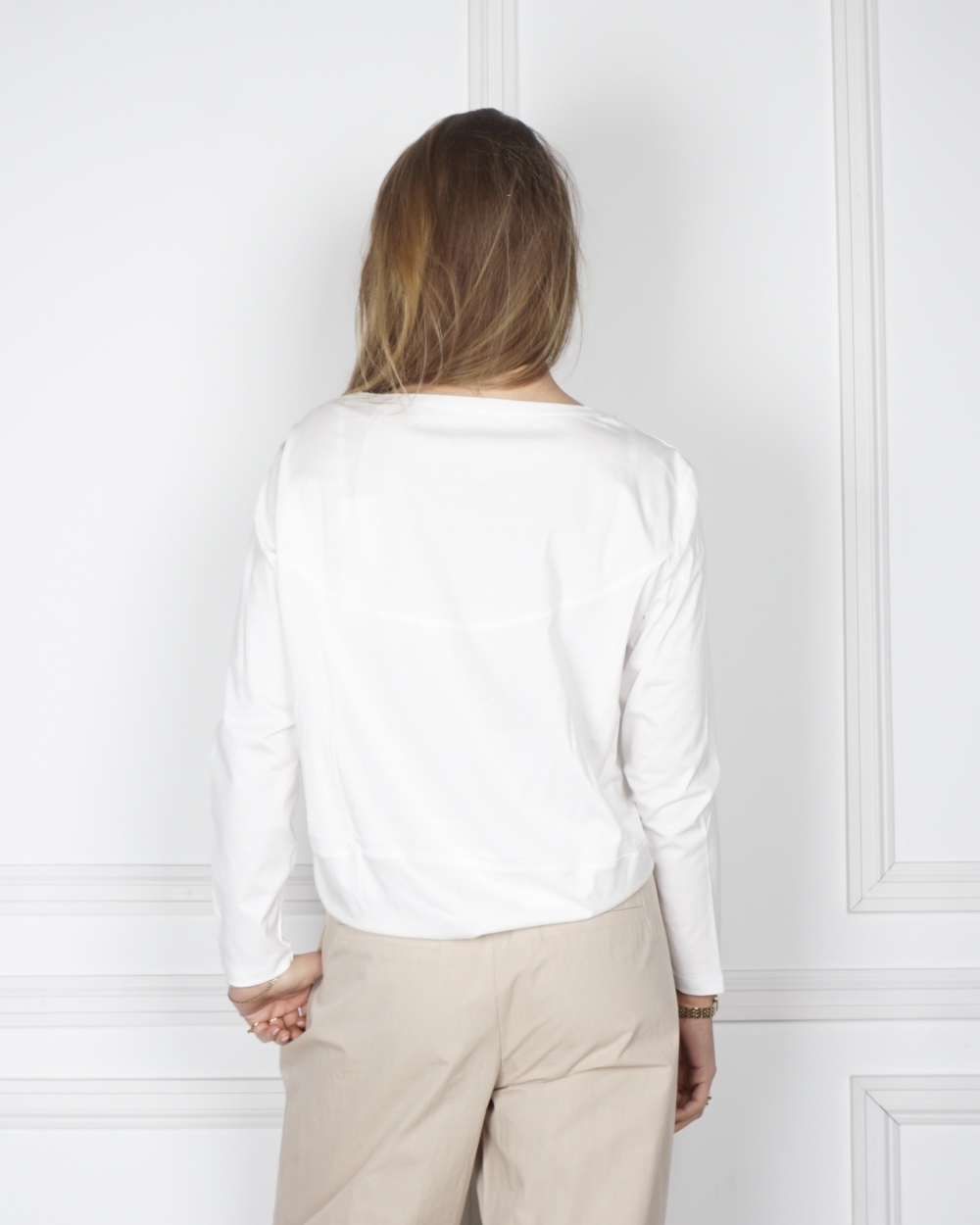 LANGE MOUWEN TOP MET BOOTHALS WIT