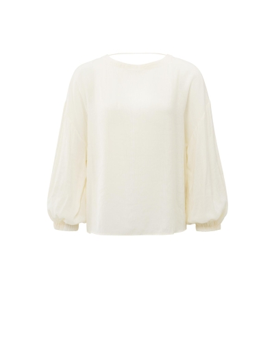 LUCHTIGE TOP MET CRINKLE STOF EN OPEN RUG ECRU