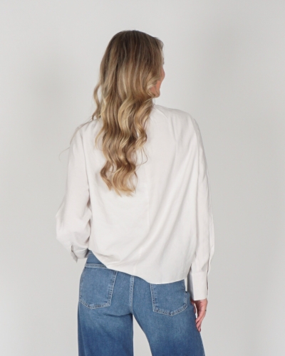 BLOUSE MET HOGE HALS WIT