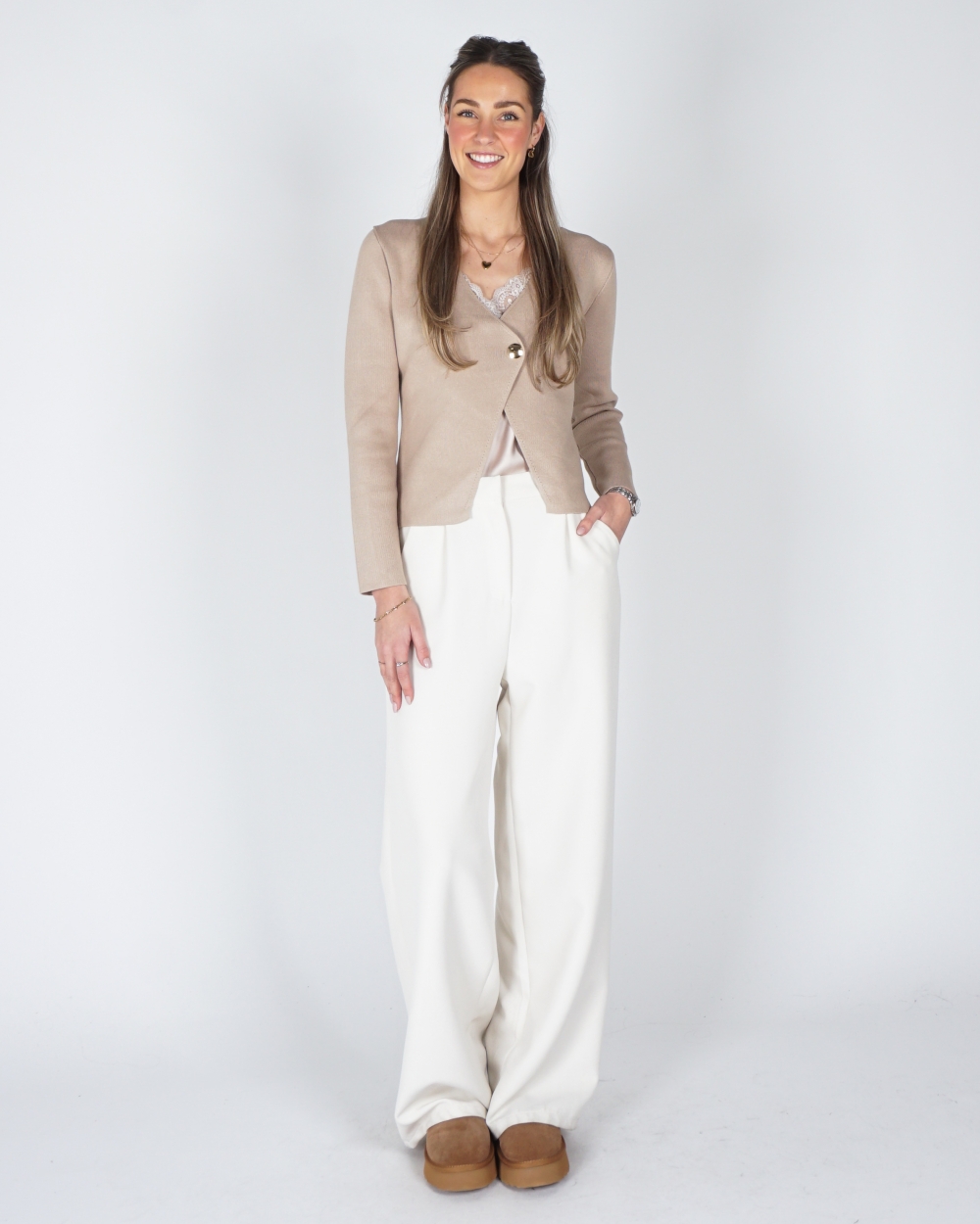TOP DAYA MET KNOOP BEIGE