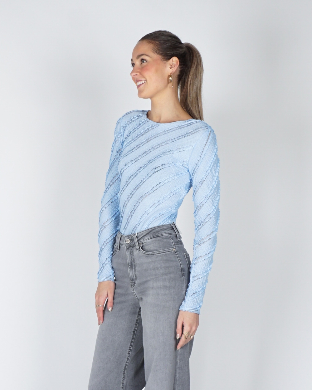 RUFFLE BODY LICHTBLAUW