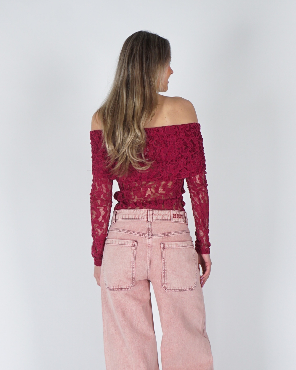 OFF SHOULDER LONGSLEEVE JENTHE FUCHSIA