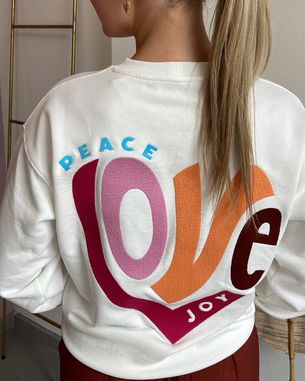 SWEATER POWER OF LOVE 