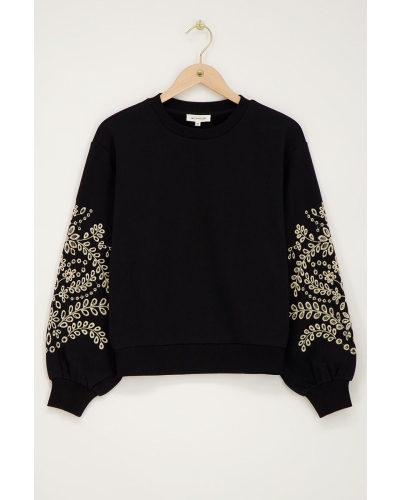 SWEATER MET EMBROIDERY ZWART