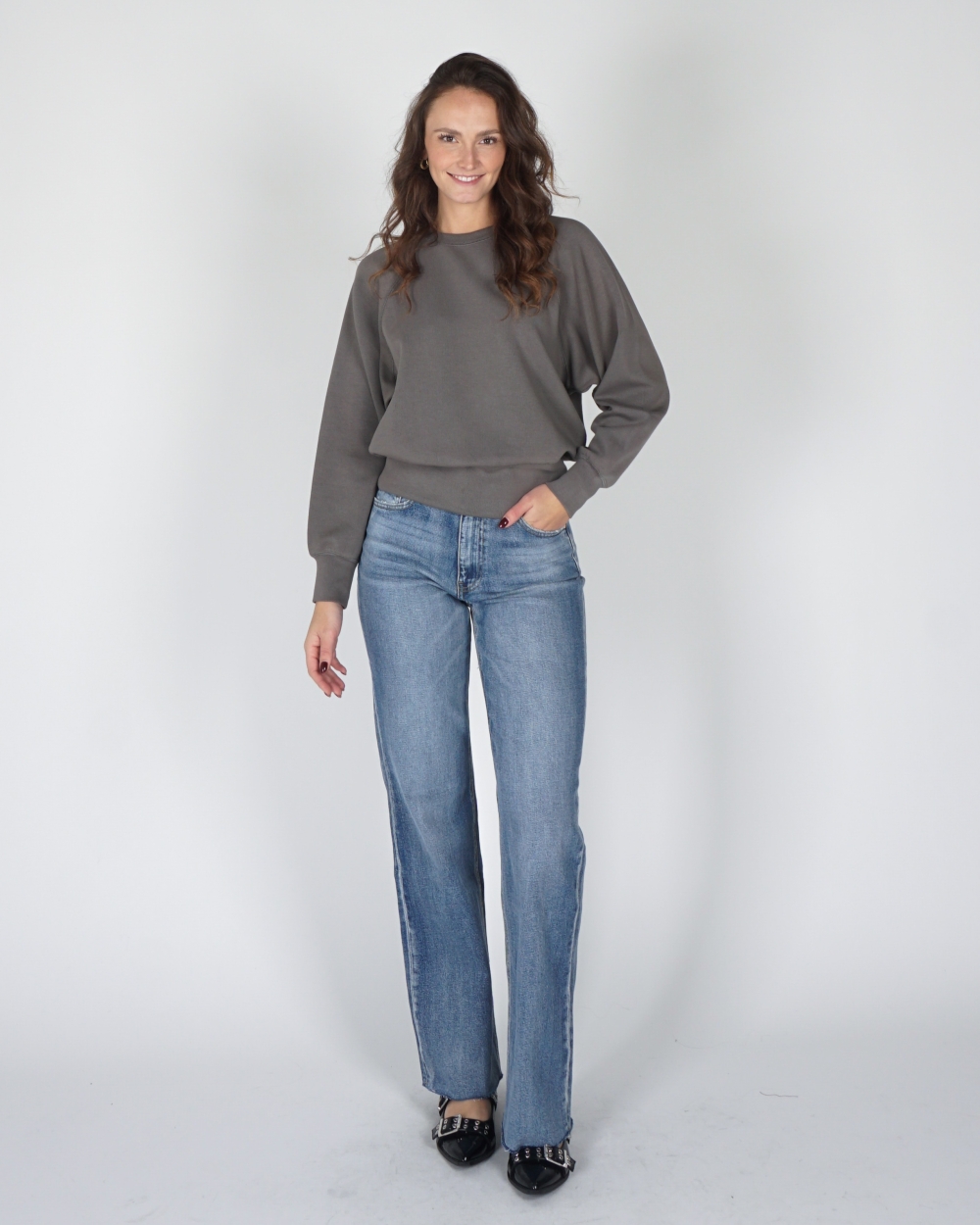 SWEATER MET RIB DONKERGRIJS