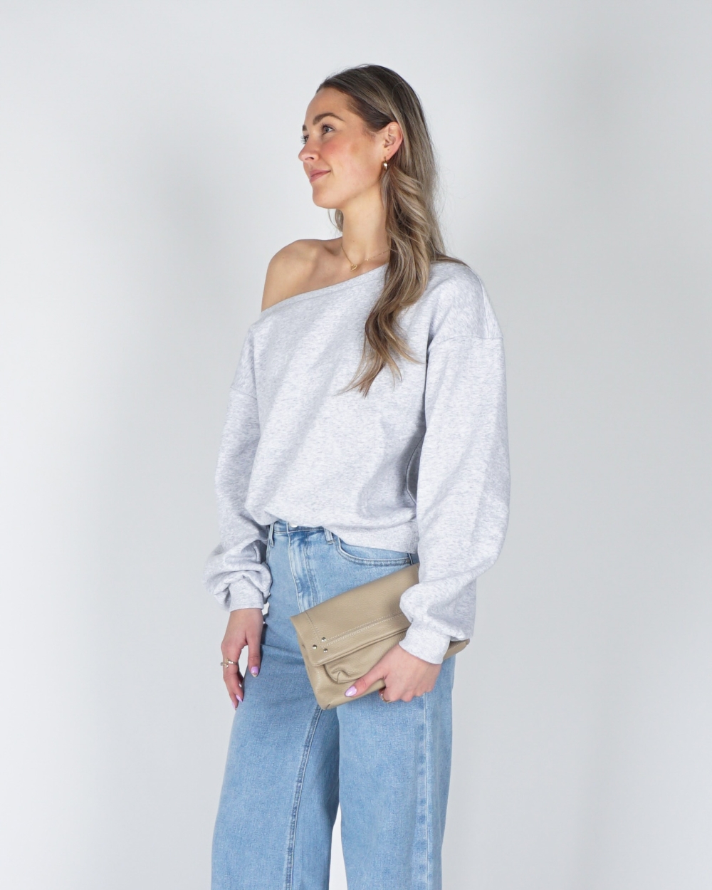ONE SHOULDER SWEATER RHINA LICHT GRIJS