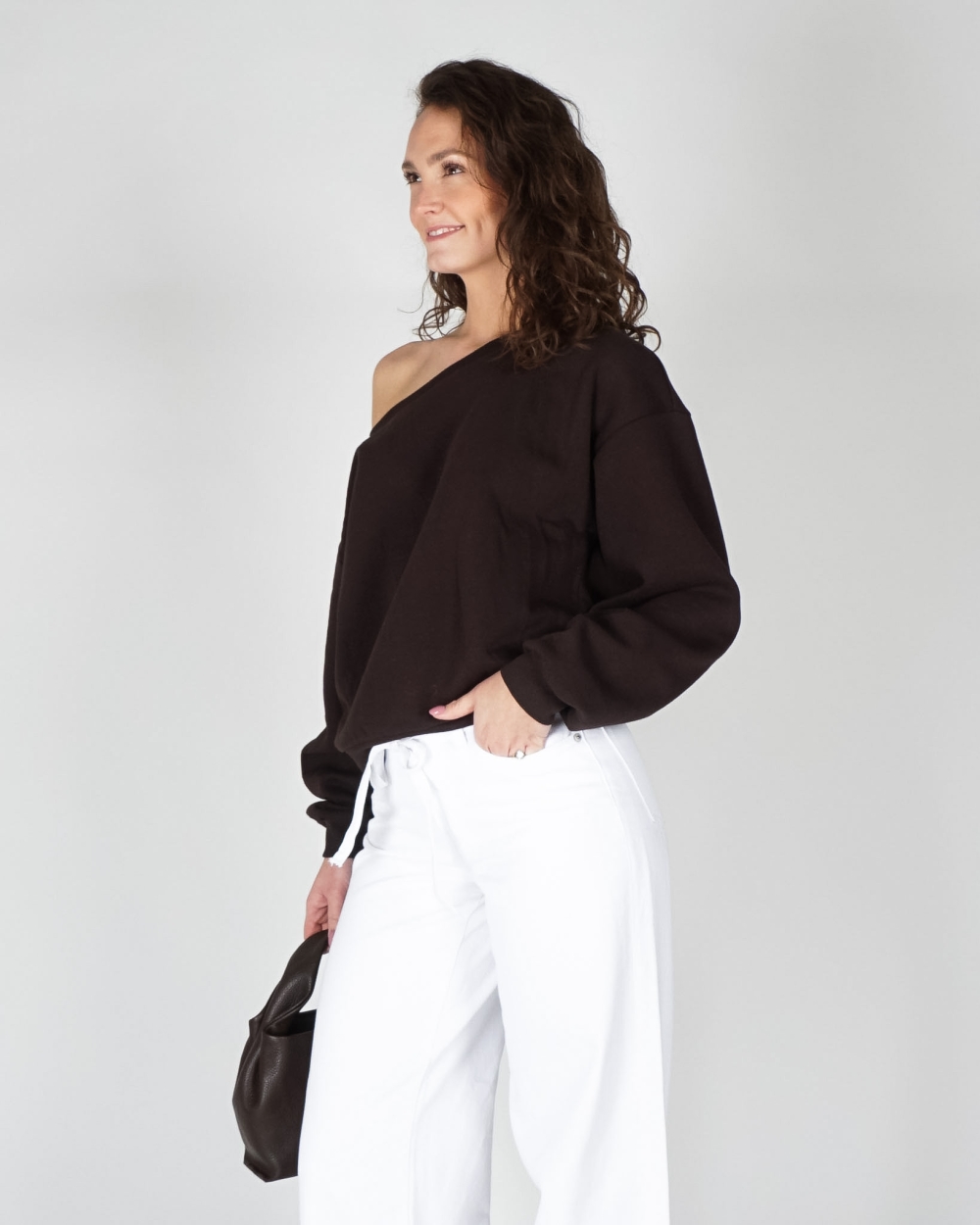 ONE SHOULDER SWEATER RHINA BRUIN