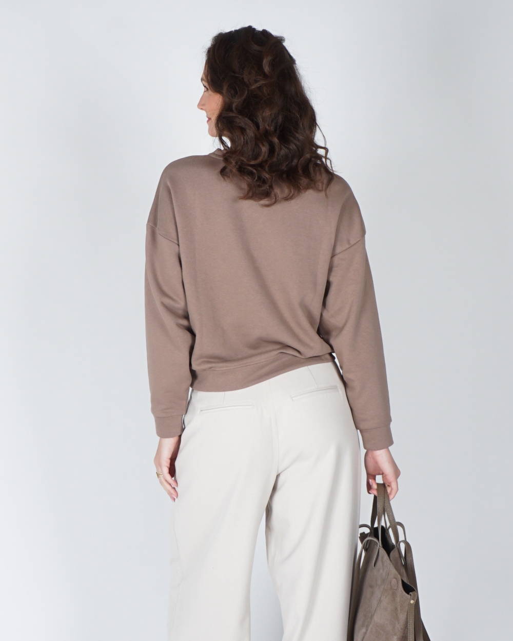LOGO SWEATER BRIENA BRUIN ECRU