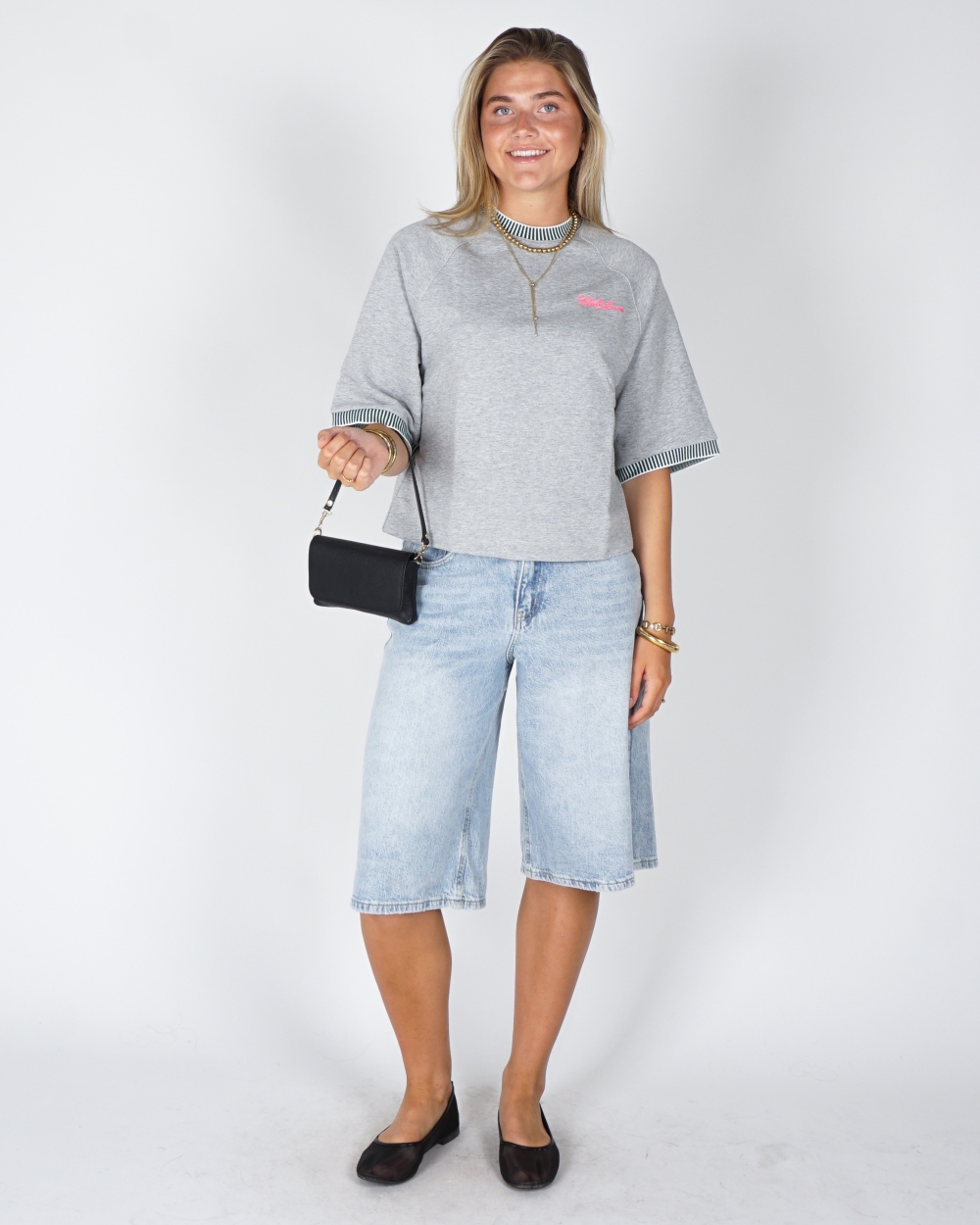 SWEATER MET KORTE MOUWEN CLUB AMOUR GRIJS