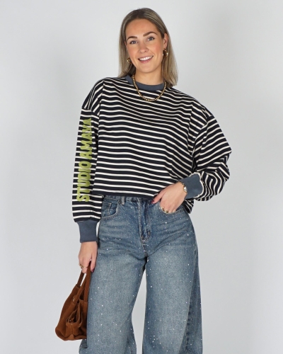 Studio Amaya 264-ST56 WORHT IT SWEATER