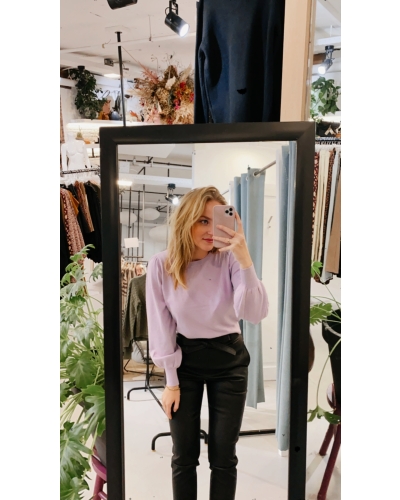 ALEXA PUFF TRUI LILA