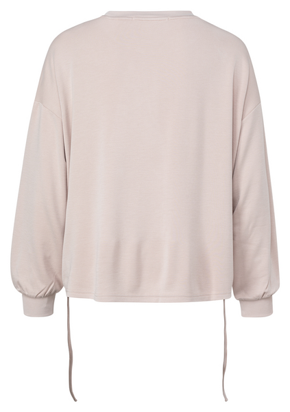 SWEATER MET ZAK EN TREKKOORD 