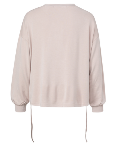 SWEATER MET ZAK EN TREKKOORD 