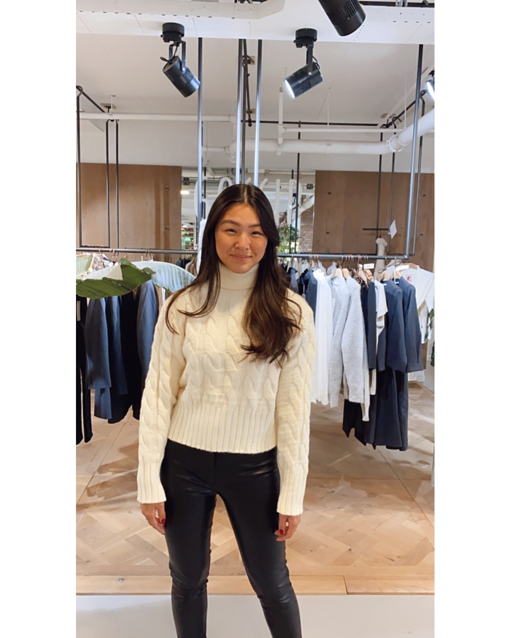 TRUI LIES OFF WHITE
