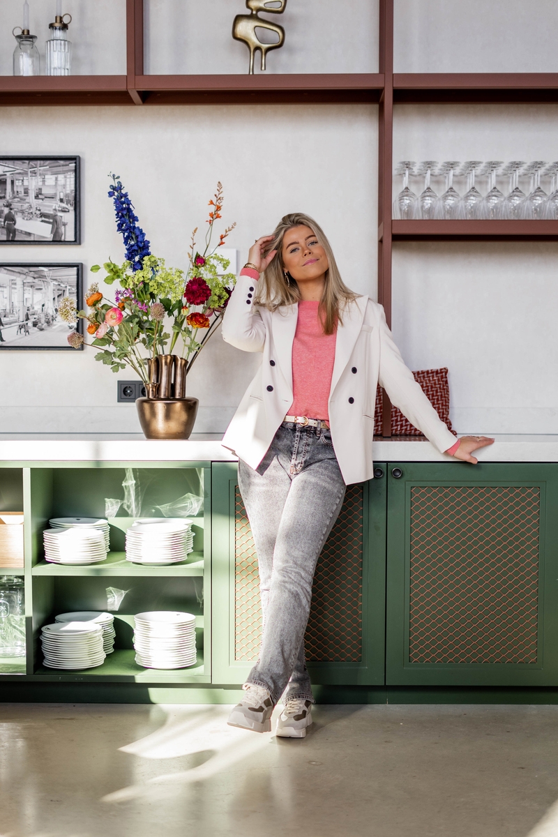 BATWING TRUI MET BOOTHALS 