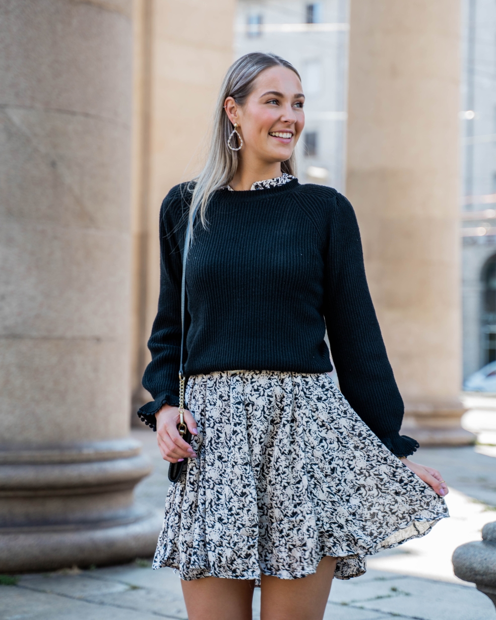 TRUI MET RUFFLE ZWART