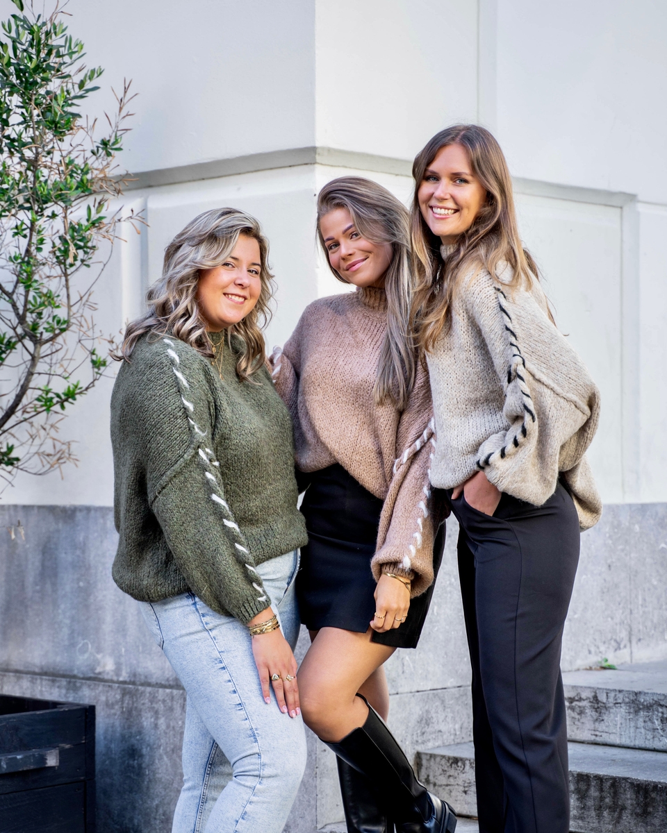 TRUI JOSIE CAMEL