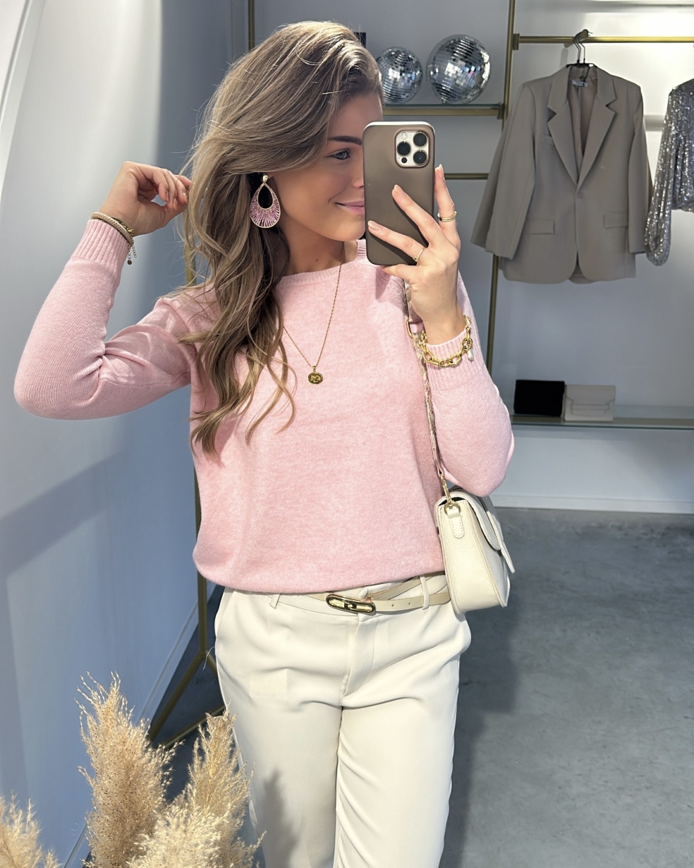 LESLY KINGS TRUI LICHTROZE