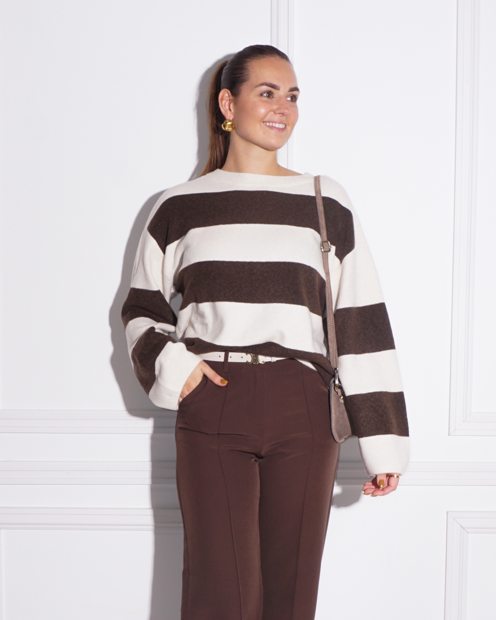 OVERSIZED TRUI MET STREPEN BRUIN