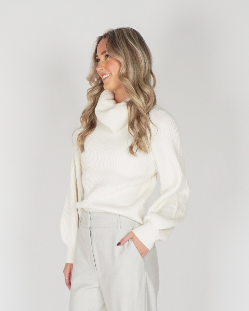 KNITTED SWEATER WIT 