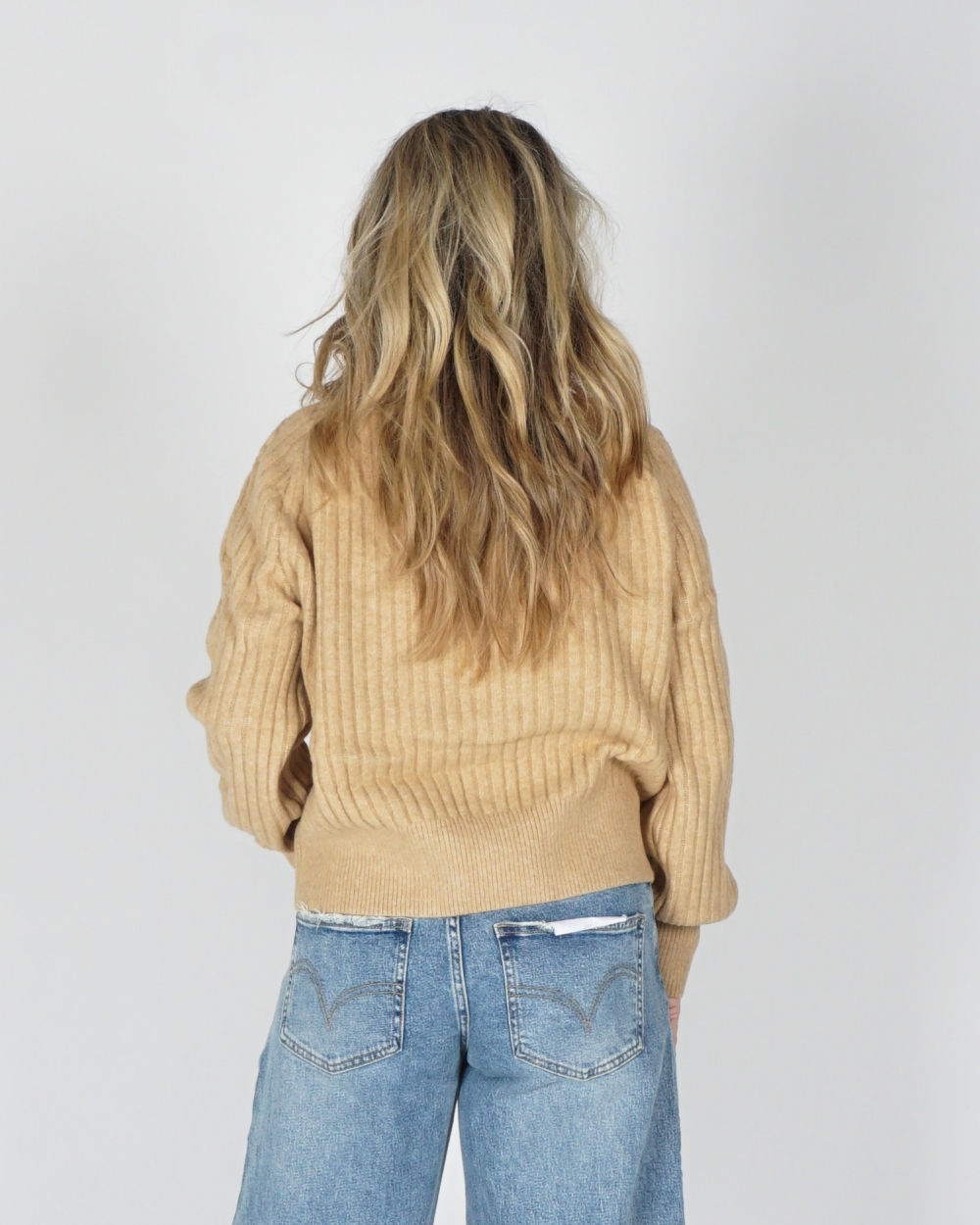 COLTRUI MET KABELDETAIL CAMEL