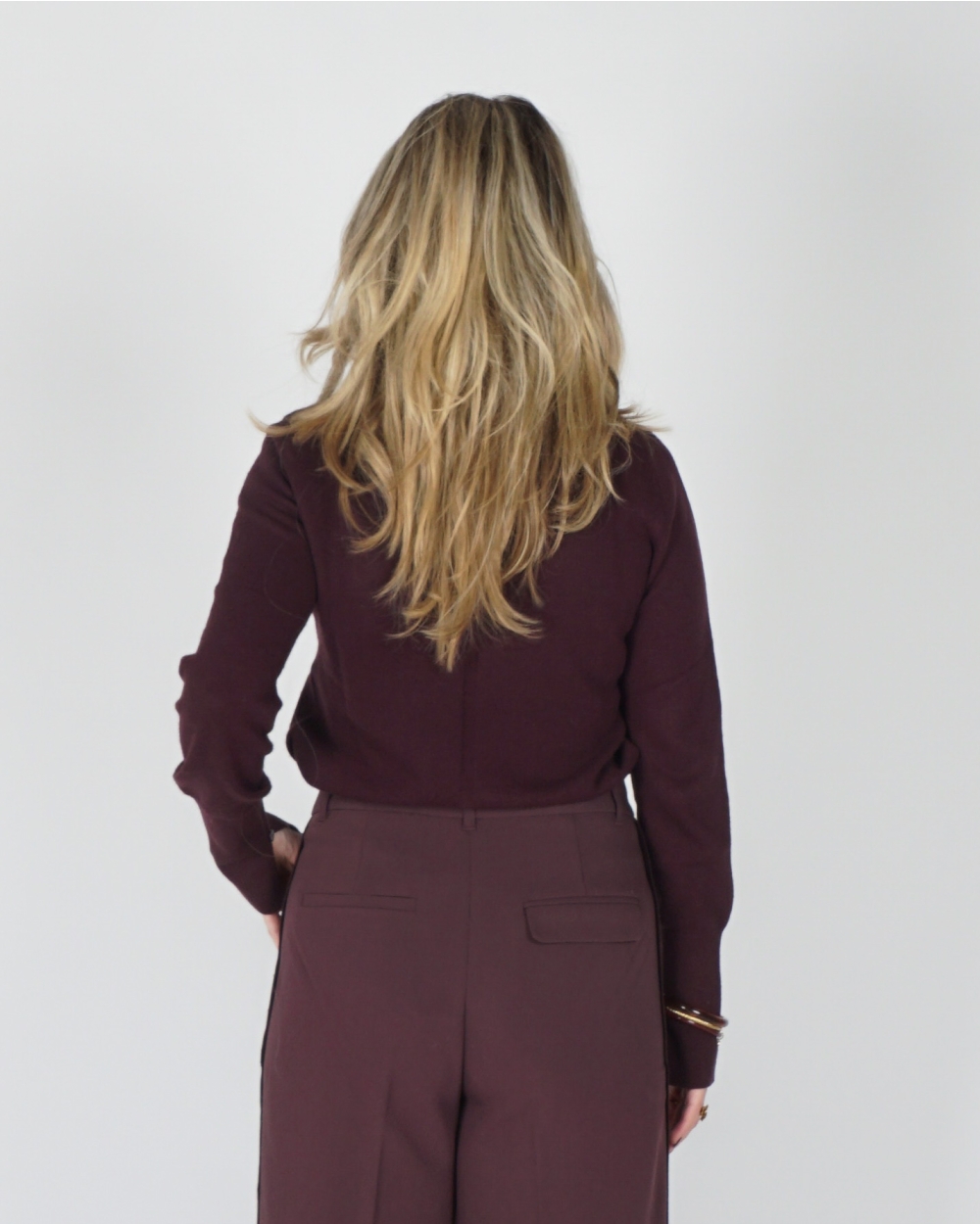 TRUI MET CUT-OUT HALS AUBERGINE
