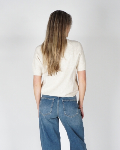 ZACHTE TRUI MET KORTE MOUWEN BEIGE