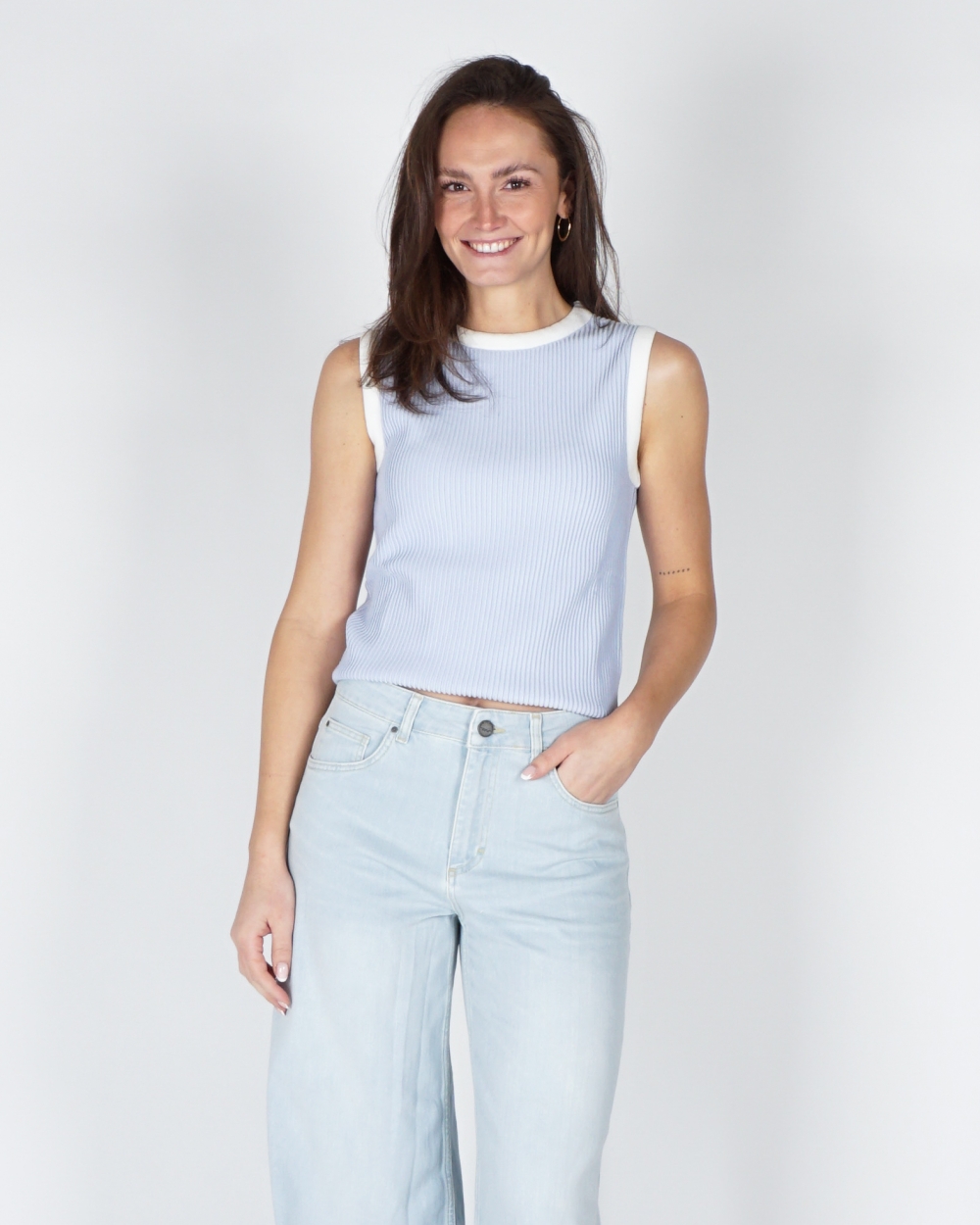 MOUWLOZE RIBTOP LICHTBLAUW