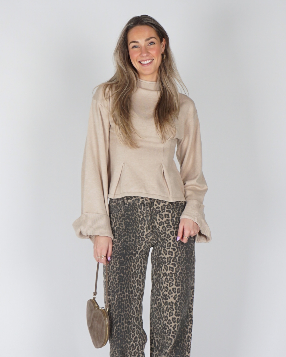 GETAILLEERDE TRUI BEIGE