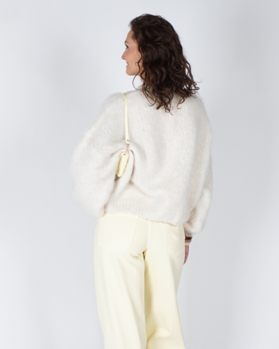 FLUFFY TRUI RONDE HALS ECRU