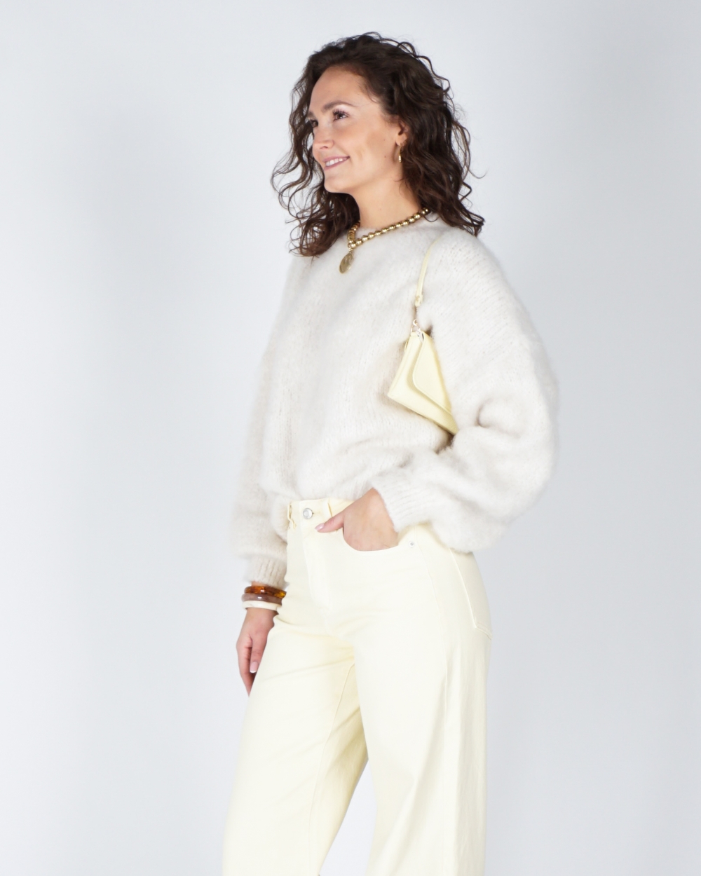 FLUFFY TRUI RONDE HALS ECRU