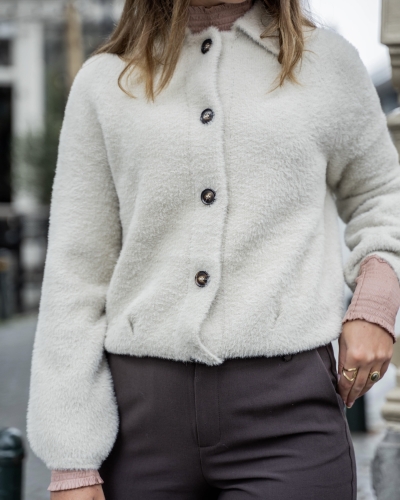 FLUFFY VEST BEIGE