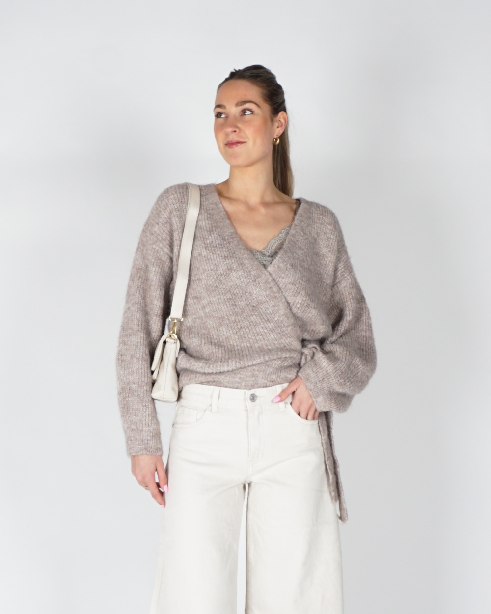GEBREID WIKKELVEST TAUPE