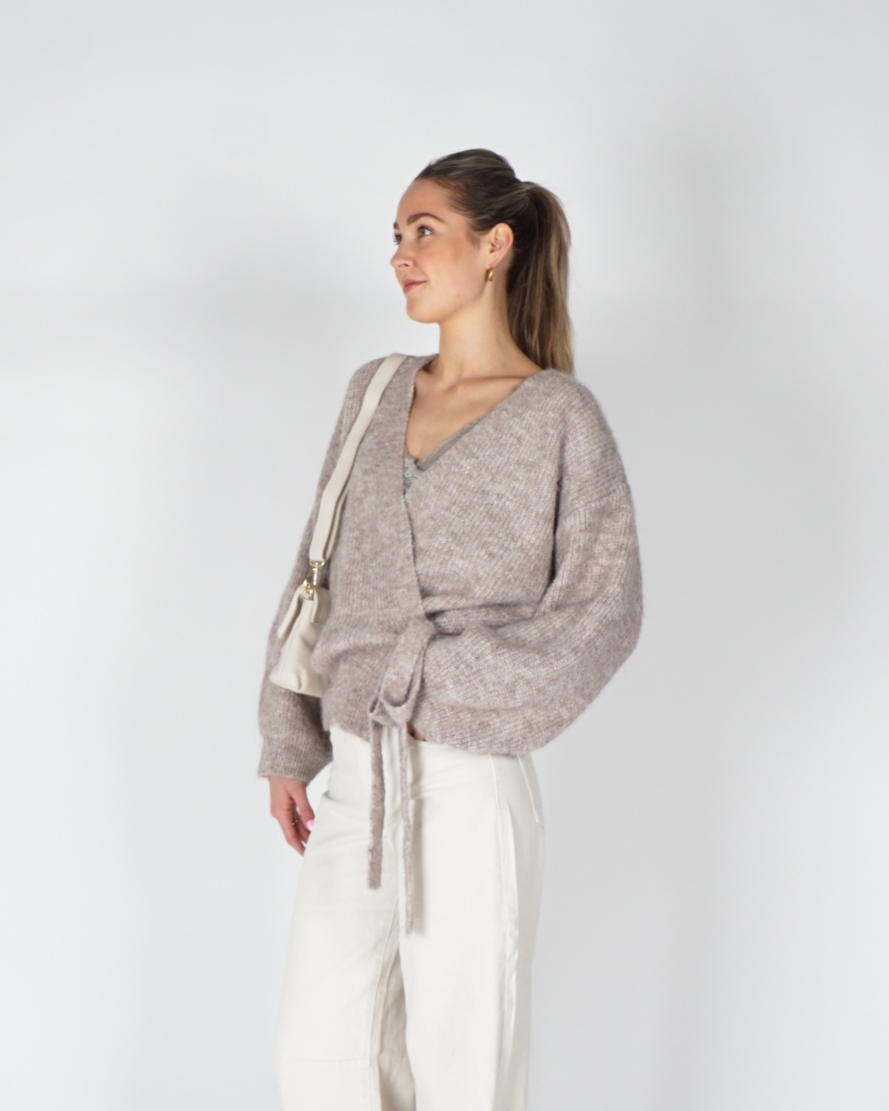 GEBREID WIKKELVEST TAUPE