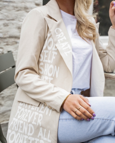 STATEMENT BLAZER BEIGE