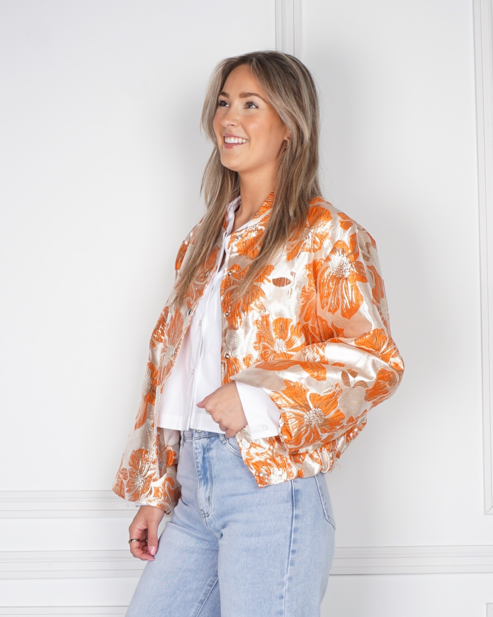 JACQUARD BOMBERJAS ORANJE BEIGE