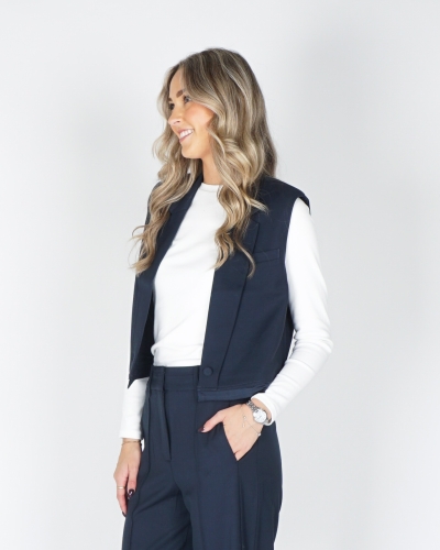 YAYA Sleeveless short blazer 01-501075-510