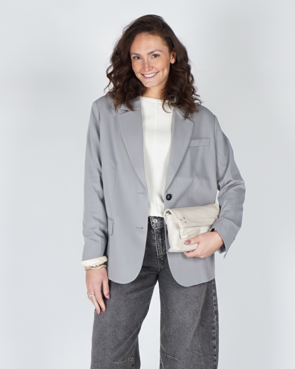 OVERSIZED BLAZER MET KNOOPDETAILS GRIJS