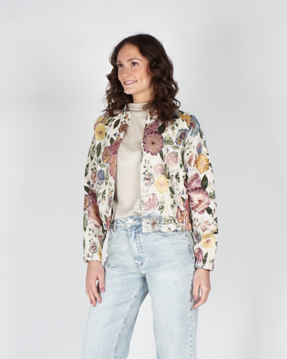 BOMBERJACK MET BLOEMEN ECRU