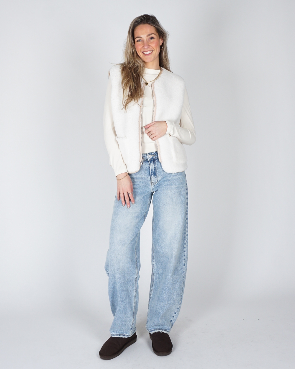 REVERSIBVLE TEDDY GILET AMOUR BEIGE