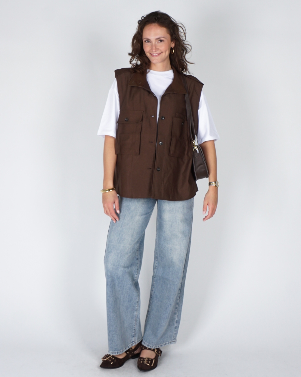 GILET MET CEINTUUR BRUIN