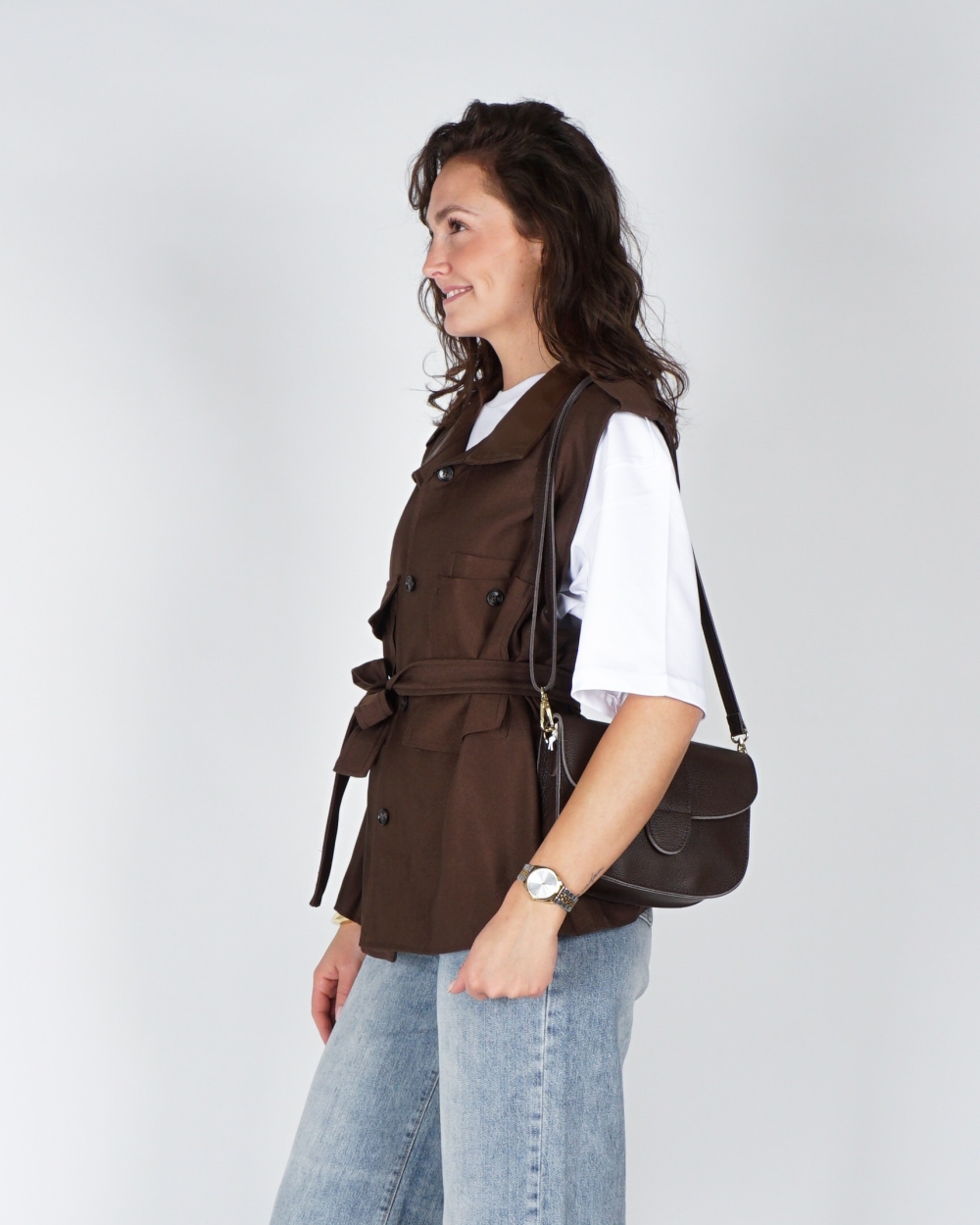 GILET MET CEINTUUR BRUIN