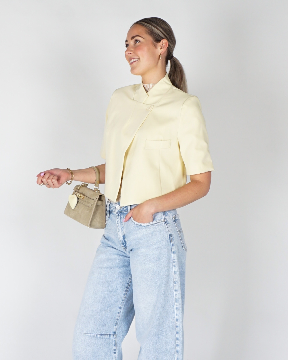 CROPPED BLAZER LICHTGEEL