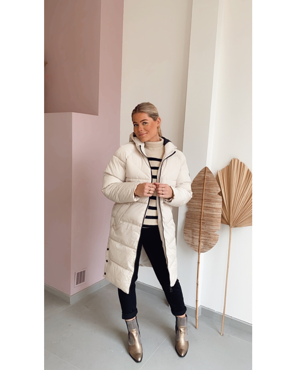 AMANDA LONG PUFFER COAT BEIGE